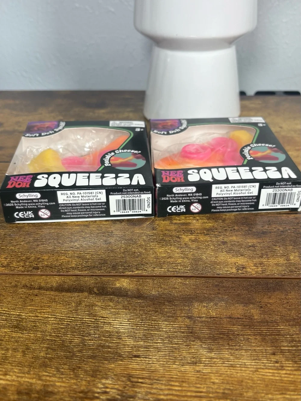 Squeezza Pizza Scented Soft Doh Squish - Orange & Pink